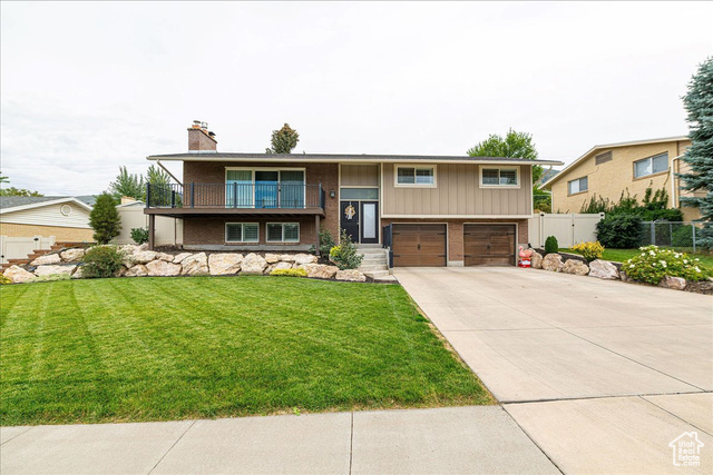 Photo 2 for MLS #2119299 at 1060 N Kingswood Rd