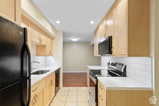 Photo 13 for MLS #2119315 at 937 E Essex Court Way #3