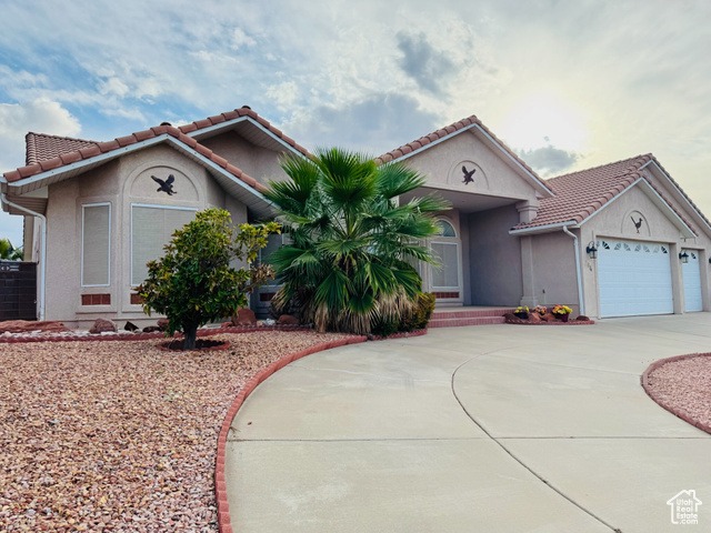 Photo 2 for MLS #2119328 at 784 N Dusk Dr