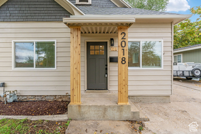 Photo 2 for MLS #2119334 at 2018 Jackson Ave