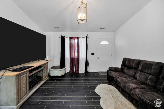 Photo 10 for MLS #2119344 at 248 Sunstone Ct