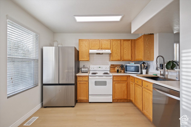 Photo 10 for MLS #2119354 at 7954 N Dundee Dr