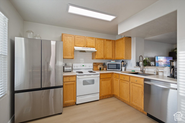 Photo 9 for MLS #2119354 at 7954 N Dundee Dr