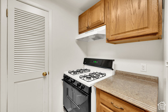 Photo 5 for MLS #2119375 at 5323 S 560 East #D