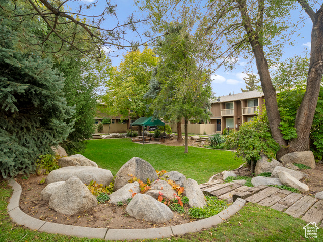 Photo 25 for MLS #2119376 at 668 E Cobblestone Ln