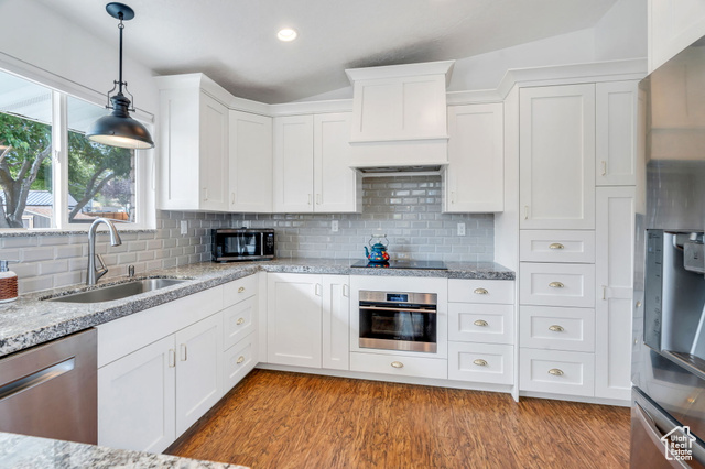 Photo 8 for MLS #2119387 at 430 Ridge Ln