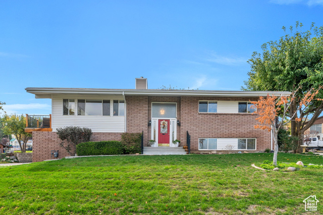 Photo 2 for MLS #2119387 at 430 Ridge Ln