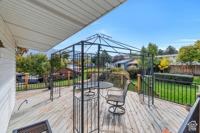 Photo 24 for MLS #2119387 at 430 Ridge Ln