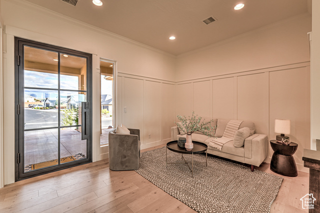 Photo 8 for MLS #2119393 at 1652 E Howard Ln