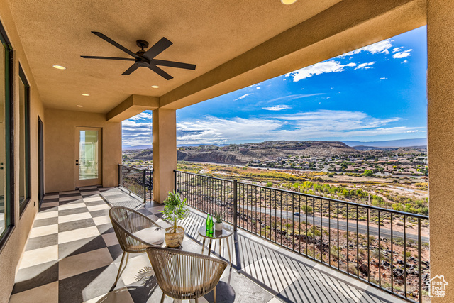 Photo 18 for MLS #2119393 at 1652 E Howard Ln