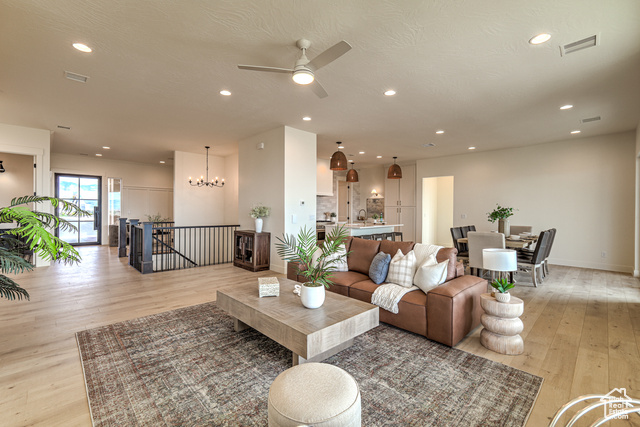 Photo 12 for MLS #2119393 at 1652 E Howard Ln