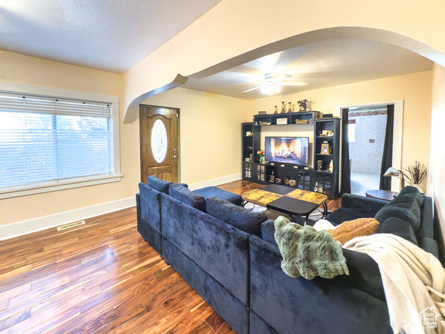 Photo 40 for MLS #2119396 at 517 N Main St