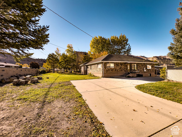 Photo 2 for MLS #2119396 at 517 N Main St