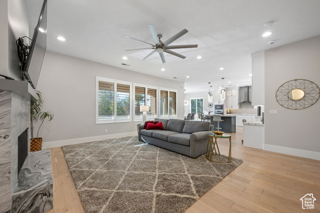 Photo 9 for MLS #2119403 at 2030 S Mustang St