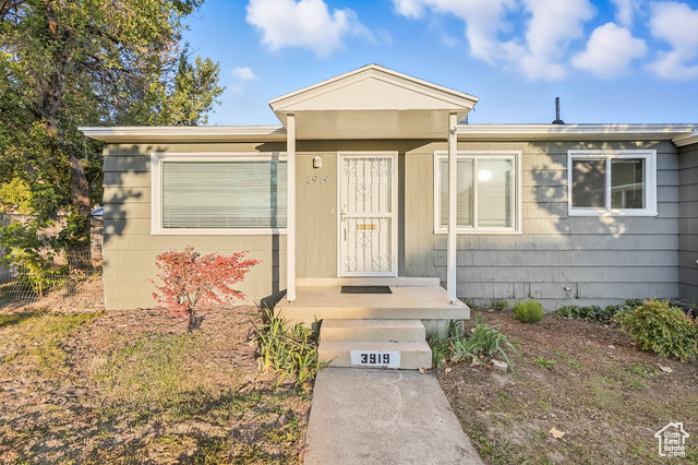 Photo 2 for MLS #2119411 at 3919 S 1000 East