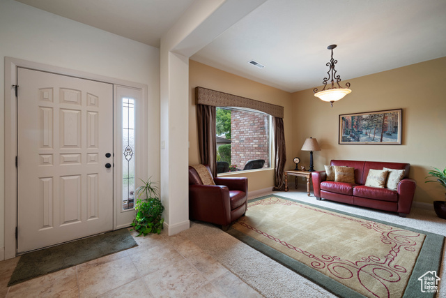 Photo 5 for MLS #2119439 at 697 W Windsor Dr