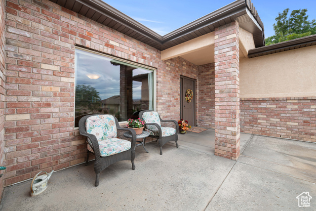 Photo 3 for MLS #2119439 at 697 W Windsor Dr