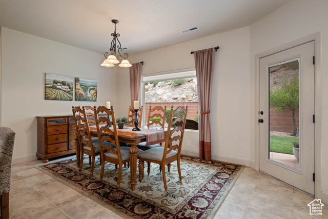 Photo 11 for MLS #2119439 at 697 W Windsor Dr