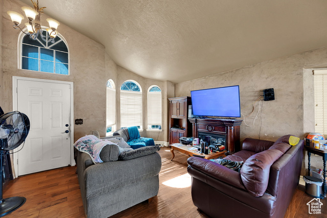 Photo 10 for MLS #2119464 at 154 E Cove Rd