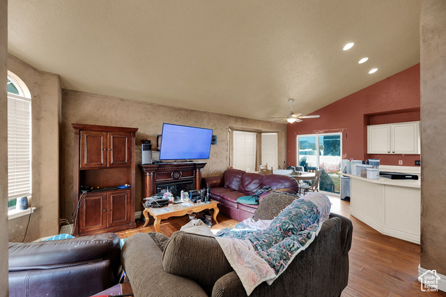 Photo 9 for MLS #2119464 at 154 E Cove Rd