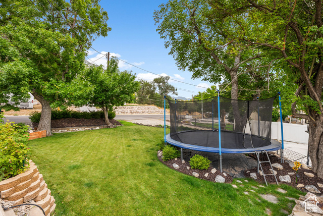 Photo 17 for MLS #2119465 at 9547 N Canyon Rd
