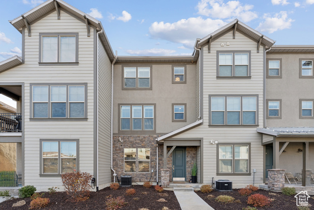 Photo 4 for MLS #2119466 at 1046 W Cattail Ct #E3