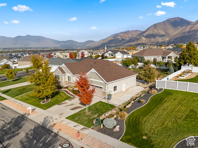 Photo 33 for MLS #2119475 at 898 N Burke Ln