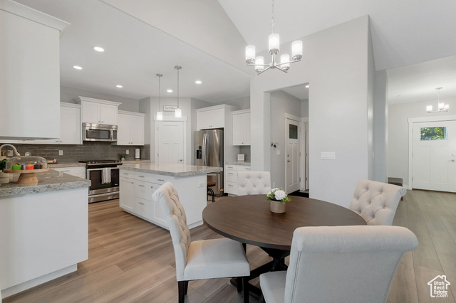 Photo 10 for MLS #2119475 at 898 N Burke Ln