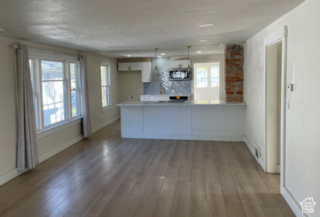 Photo 3 for MLS #2119477 at 3430 Lincoln Ave