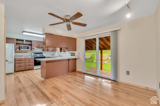 Photo 13 for MLS #2119488 at 390 S Salem Dr