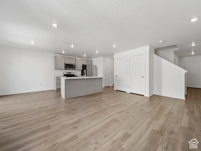 Photo 4 for MLS #2119504 at 1833 N Blue Iris Ave #1073
