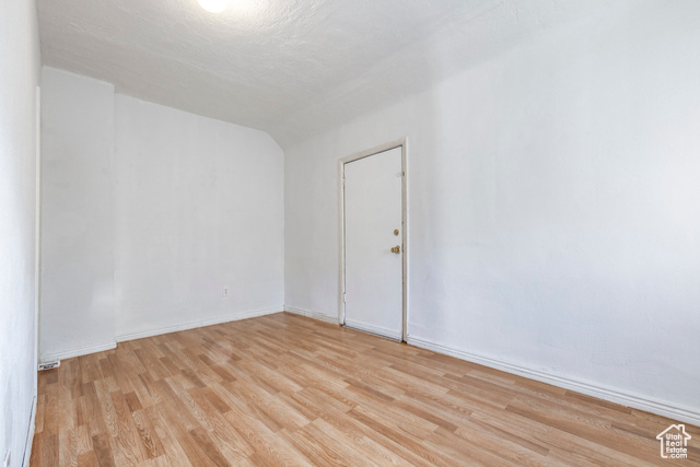 Photo 10 for MLS #2119510 at 3278 Ogden Ave