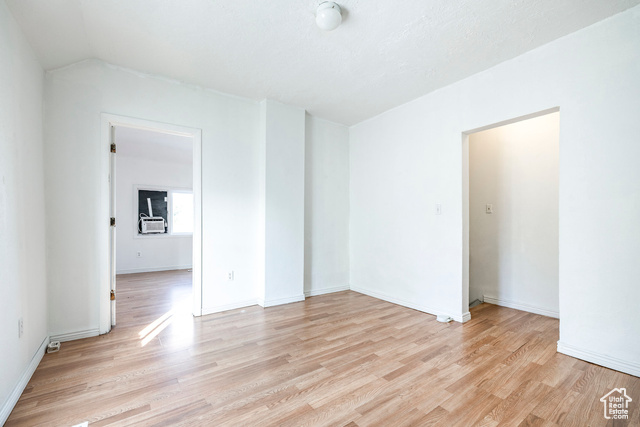 Photo 11 for MLS #2119510 at 3278 Ogden Ave