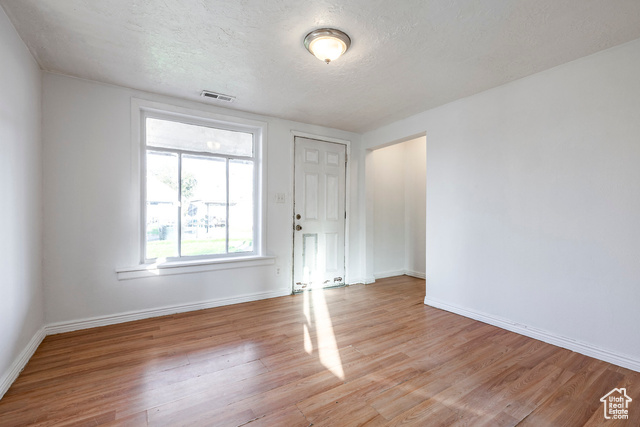 Photo 2 for MLS #2119510 at 3278 Ogden Ave