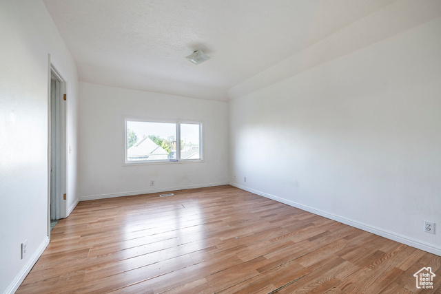 Photo 17 for MLS #2119510 at 3278 Ogden Ave