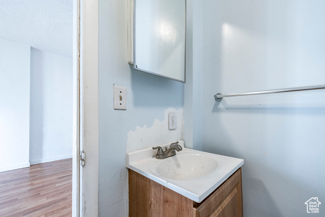 Photo 9 for MLS #2119510 at 3278 Ogden Ave
