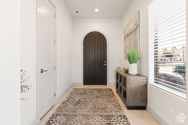 Photo 2 for MLS #2119515 at 3780 E Arcadia Dr #27
