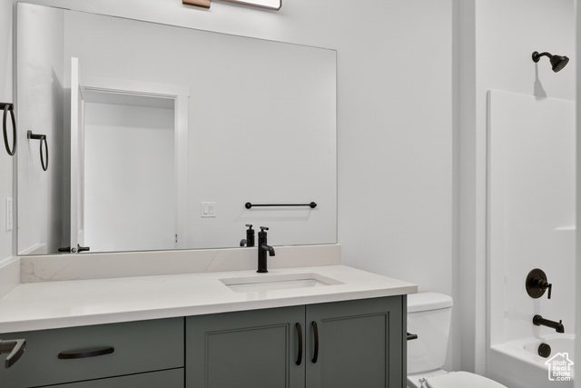 Photo 8 for MLS #2119524 at 3233 S 4975 West #14