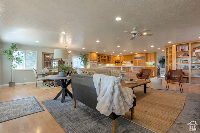 Photo 6 for MLS #2119541 at 913 W 2025 South