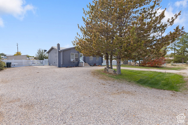 Photo 3 for MLS #2119568 at 598 E Blue Sky Dr