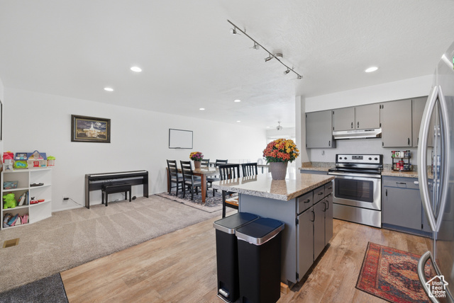 Photo 9 for MLS #2119569 at 686 W 6645 South