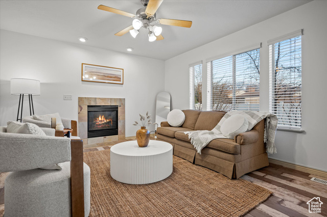 Photo 8 for MLS #2119577 at 1952 E Meadow Downs Way