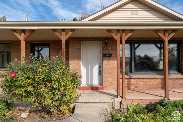 Photo 2 for MLS #2119579 at 422 N 100 East