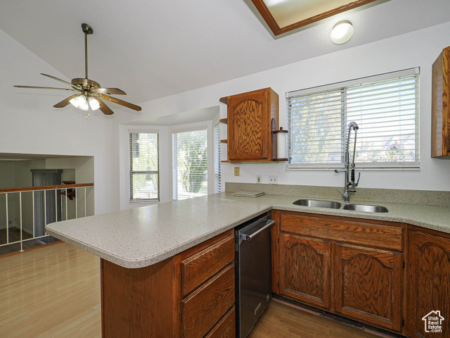 Photo 22 for MLS #2119593 at 133 N Lakeview #39