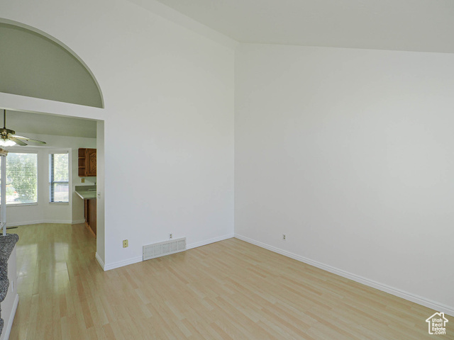 Photo 17 for MLS #2119593 at 133 N Lakeview #39