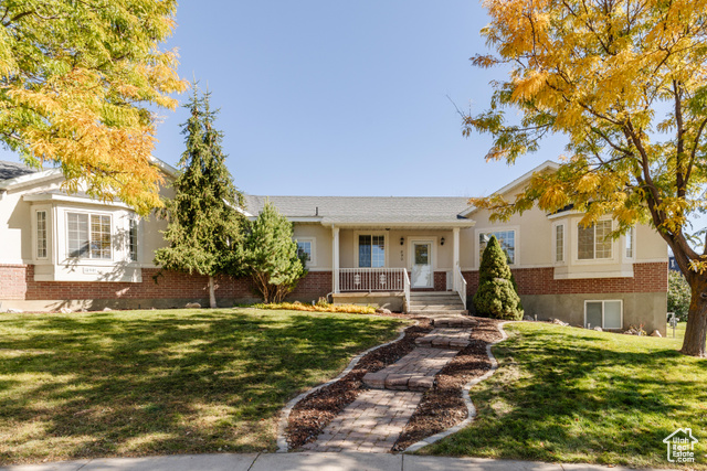 Photo 4 for MLS #2119601 at 890 E 450 South