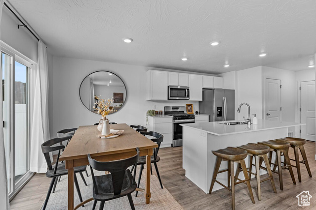 Photo 8 for MLS #2119622 at 2945 W Lagrand St #1196