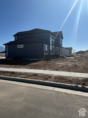 Photo 4 for MLS #2119626 at 161 N 870 East #29