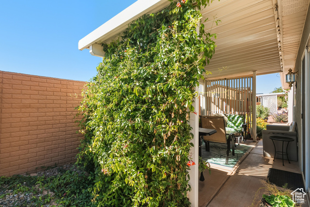 Photo 7 for MLS #2119635 at 524 E Oasis Dr