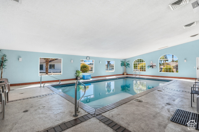 Photo 33 for MLS #2119635 at 524 E Oasis Dr